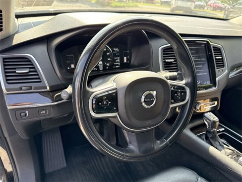Used 2018 Volvo XC90 T5 Momentum w/ Convenience Package image 16