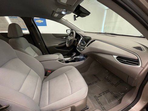 Used 2022 Chevrolet Malibu LS image 8