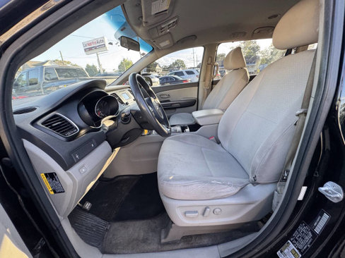 Used 2016 Kia Sedona LX w/ LX Convenience Package image 34