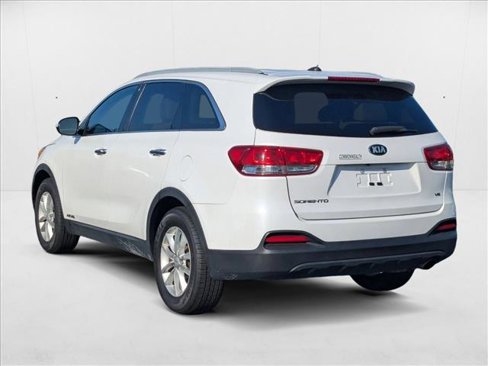 Used 2017 Kia Sorento LX image 22
