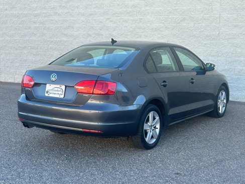 Used 2011 Volkswagen Jetta TDI image 6