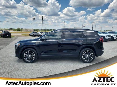 Used 2024 GMC Terrain SLT w/ Infotainment Package II image 1