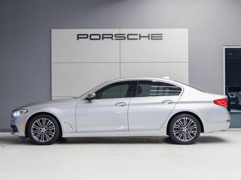 Used 2019 BMW 530i w/ Convenience Package image 2