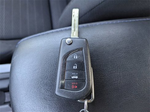 Used 2021 Toyota Corolla SE w/ Carpet Mat Package (TMS) image 30
