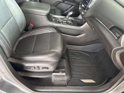 Used 2021 Chevrolet Traverse RS image 42