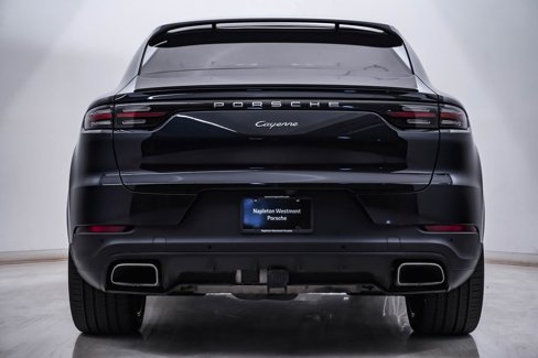 Certified 2022 Porsche Cayenne Coupe image 11