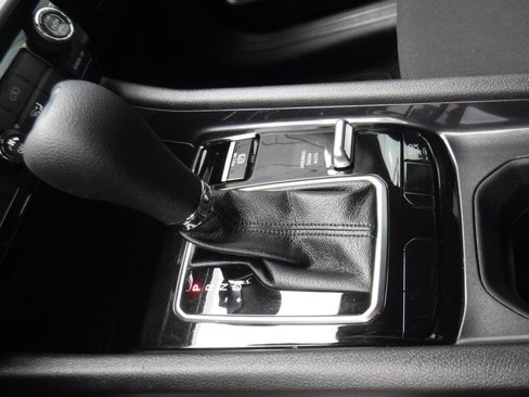 Used 2023 Jeep Compass Sport image 21
