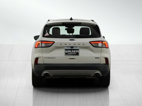 Used 2020 Ford Escape Titanium w/ Titanium Premium Package 2.0 image 4