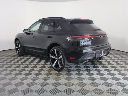 New 2025 Porsche Macan image 3