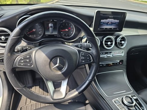 Used 2019 Mercedes-Benz GLC 300 4MATIC image 22