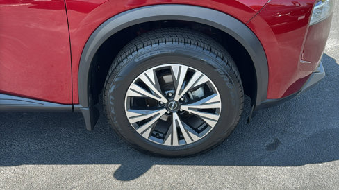 Used 2023 Nissan Rogue SV image 39