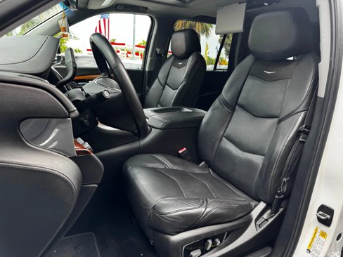 Used 2016 Cadillac Escalade Premium image 14