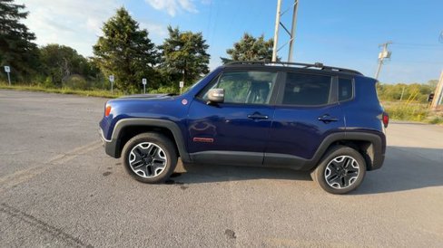 Used 2016 Jeep Renegade Trailhawk image 6