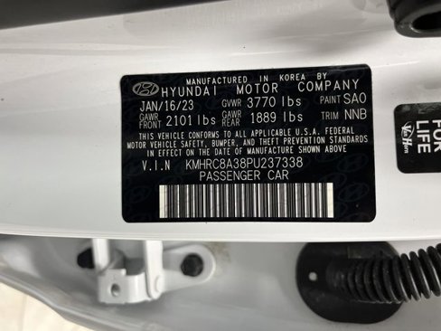 Used 2023 Hyundai Venue Limited image 36