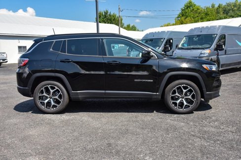 New 2025 Jeep Compass Limited w/ Sun and Sound Group image 2