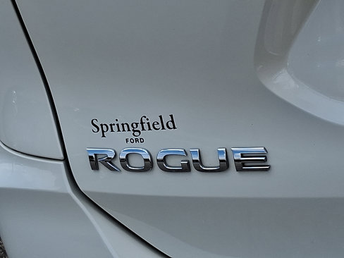 Used 2018 Nissan Rogue SL w/ Premium Package image 32