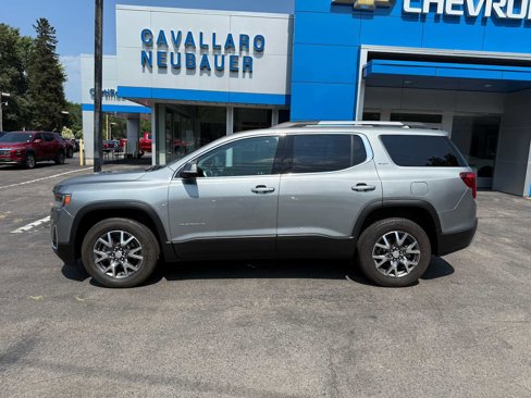 Used 2023 GMC Acadia SLT w/ Preferred Package image 8