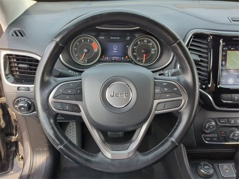 Used 2020 Jeep Cherokee Limited image 21