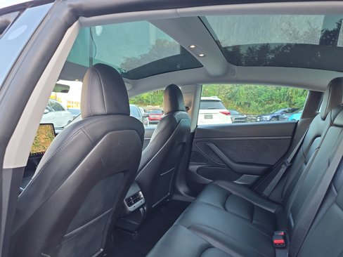 Used 2020 Tesla Model 3 Standard Range Plus image 44