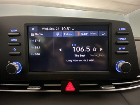 Used 2025 Hyundai Elantra SE image 16
