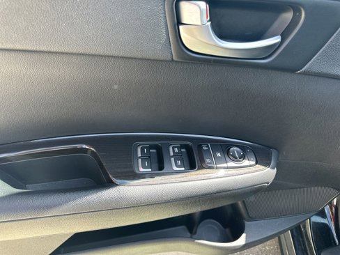 Used 2020 Kia Optima EX image 9