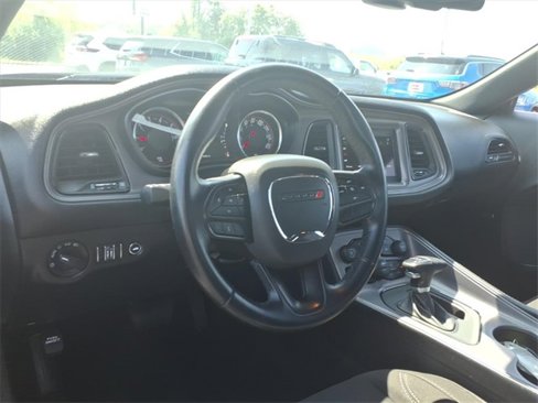 Used 2023 Dodge Challenger SXT image 3