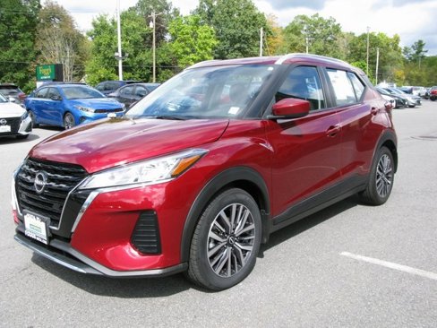 Used 2024 Nissan Kicks SV image 10
