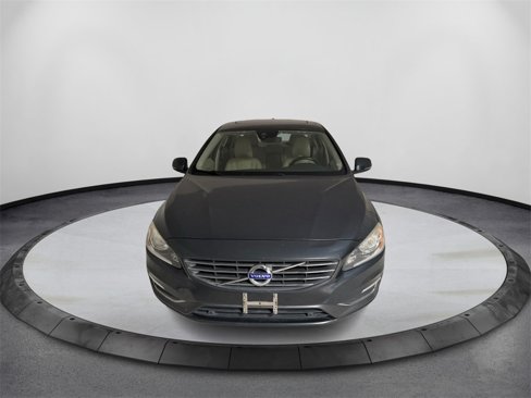 Used 2015 Volvo S60 T5 Premier image 2