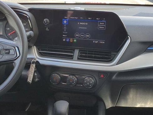 Used 2025 Chevrolet Trax LS image 17