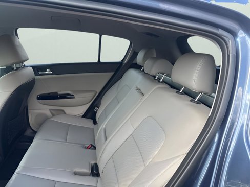 Used 2020 Kia Sportage EX image 18