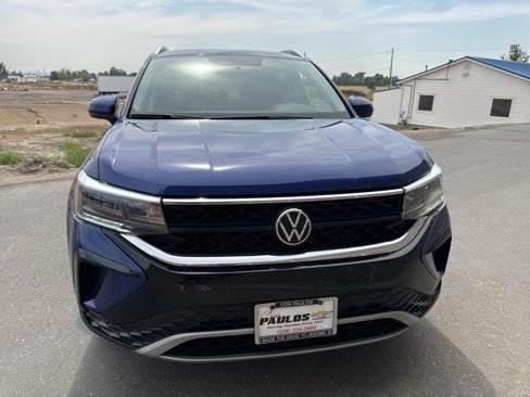 Used 2022 Volkswagen Taos SE w/ Panoramic Sunroof Package image 2