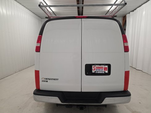 Used 2018 Chevrolet Express 3500 w/ Driver Convenience Package image 13