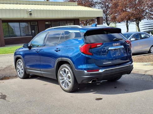 Used 2019 GMC Terrain SLT w/ Preferred Package image 3