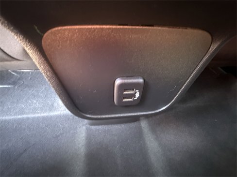 Certified 2023 Chevrolet Equinox LT w/ Driver Convenience Package image 20