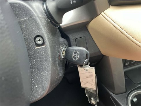 Used 2016 Toyota RAV4 XLE image 30