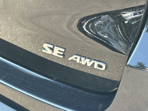 Used 2017 Toyota Highlander SE image 33