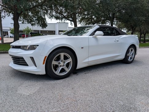 Used 2018 Chevrolet Camaro LT image 3