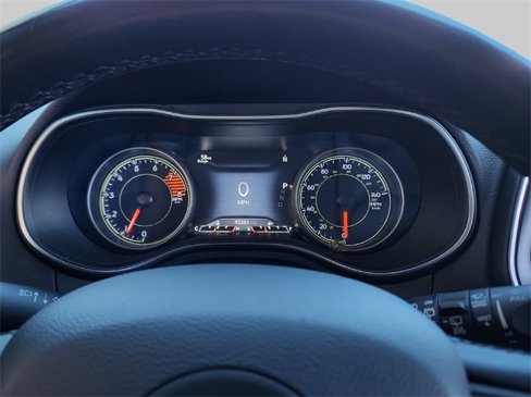 Used 2019 Jeep Cherokee Trailhawk w/ Cold Weather Group image 26