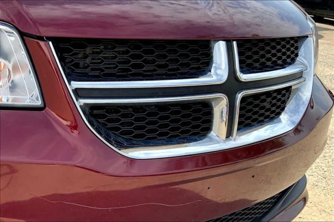 Used 2017 Dodge Grand Caravan SXT image 26