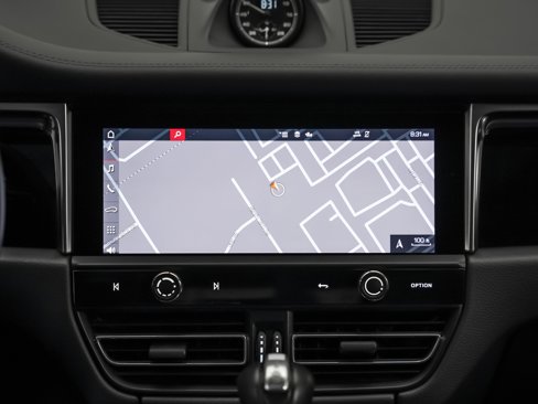 Certified 2024 Porsche Macan w/ Premium Plus Package image 22