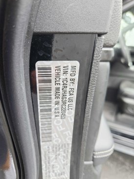 Used 2024 Jeep Grand Cherokee Altitude image 38