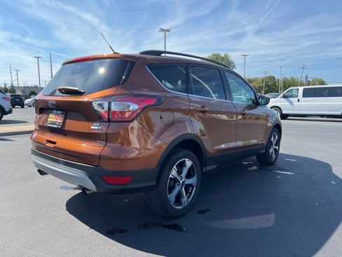 Used 2017 Ford Escape SE w/ Equipment Group 201A image 7
