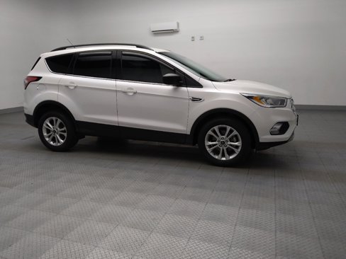 Used 2017 Ford Escape SE w/ Equipment Group 201A image 11