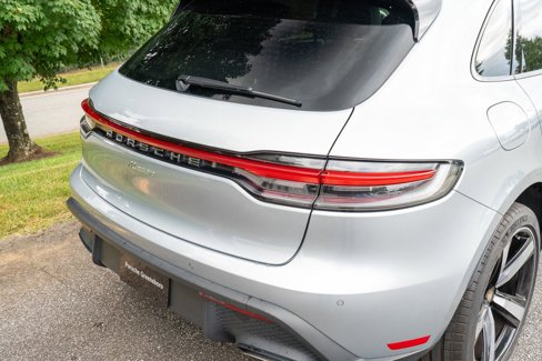 Certified 2024 Porsche Macan image 18