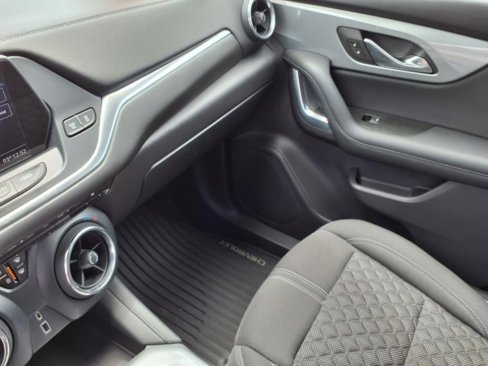 Used 2019 Chevrolet Blazer LT image 36