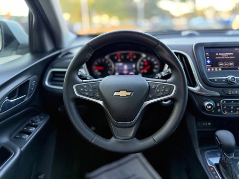 Used 2023 Chevrolet Equinox LT image 4