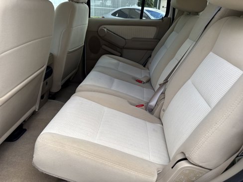 Used 2008 Ford Explorer XLT image 12