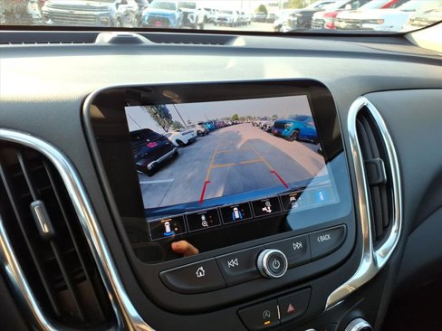 Used 2023 Chevrolet Equinox LT image 24