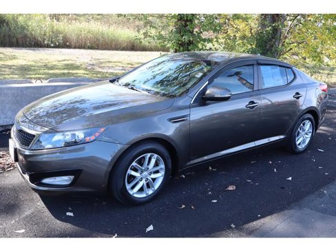 Used 2013 Kia Optima LX w/ Convenience Plus Pkg image 2