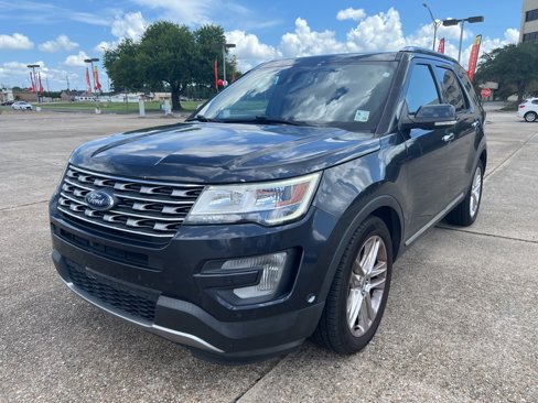 Used 2017 Ford Explorer Limited w/ Equipment Group 301A image 3